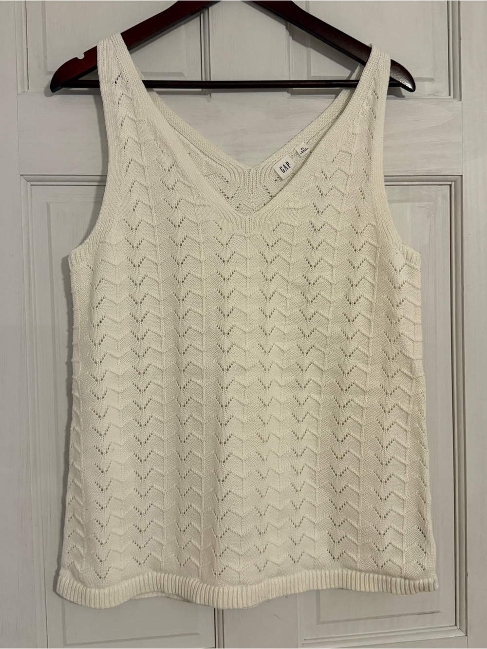 GAP Women's White Pointelle Knit V-Neck Tank Top Size XL